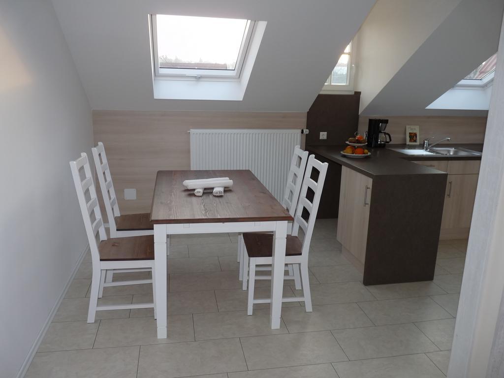 Gaestehaus "Unsere Stadtvilla" Hechingen Habitación foto